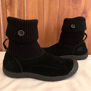 Keen NEW Shay Black Suede Button Knit Cuff Ankle Boots Size 7